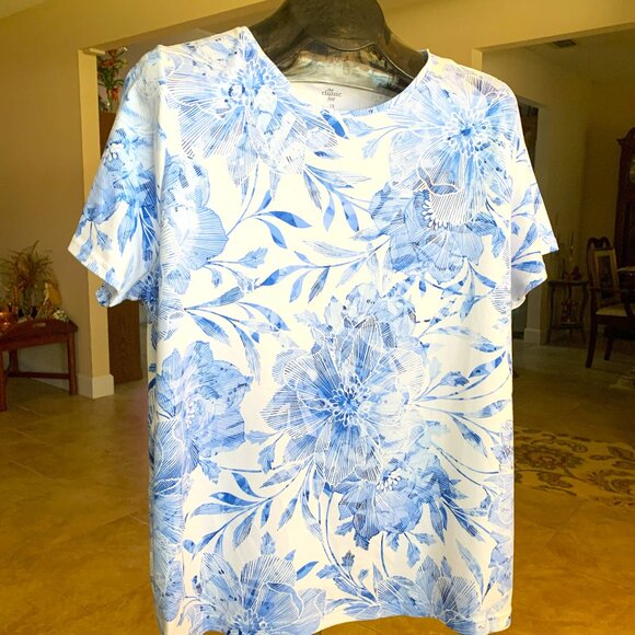 NWT 'The Classic Tee' - Women's 100% Cotton T-Shirt size 1X - Picture 2 of 6